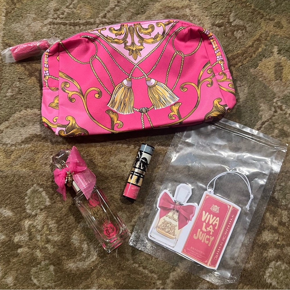 Estée Lauder & Juicy Couture
Bundle